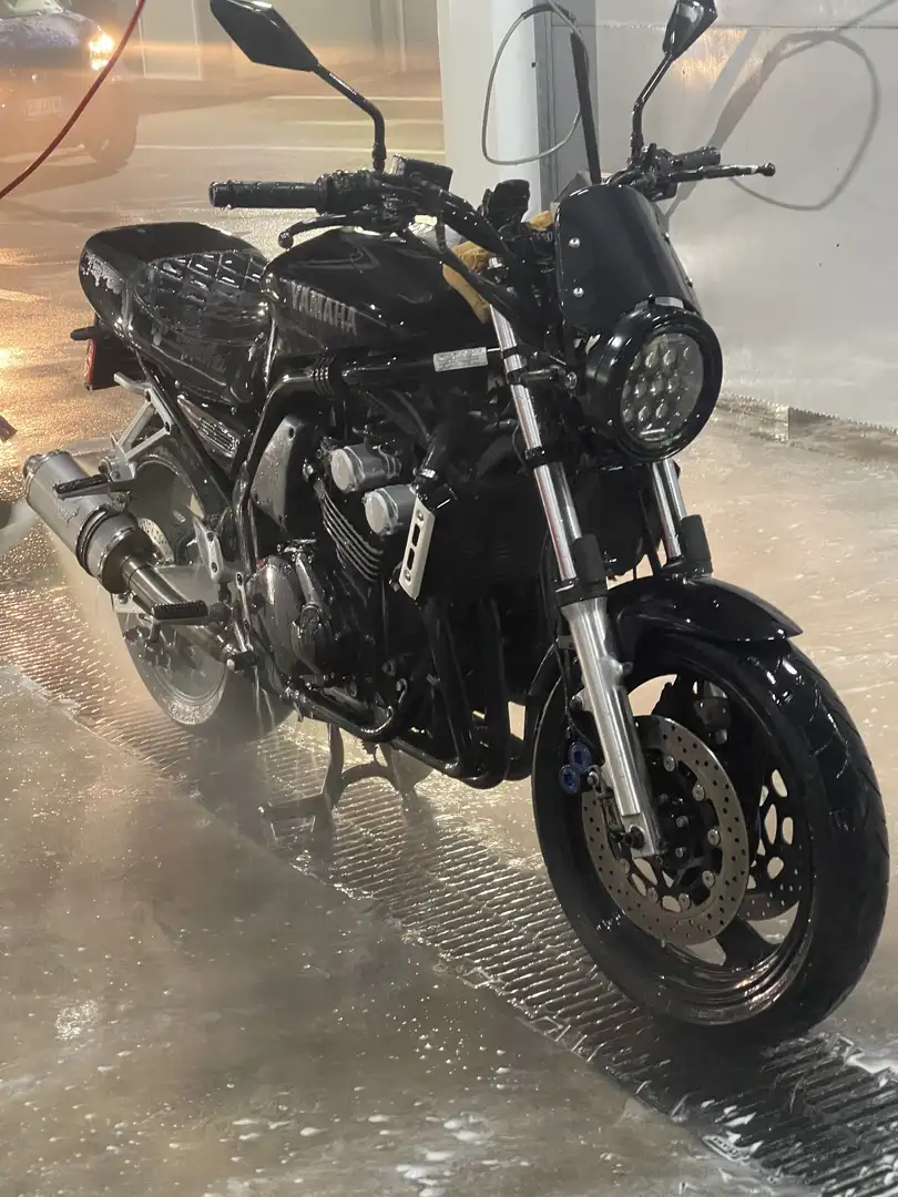 Yamaha FZS 600 CAFE RACER ASI Černá - 2