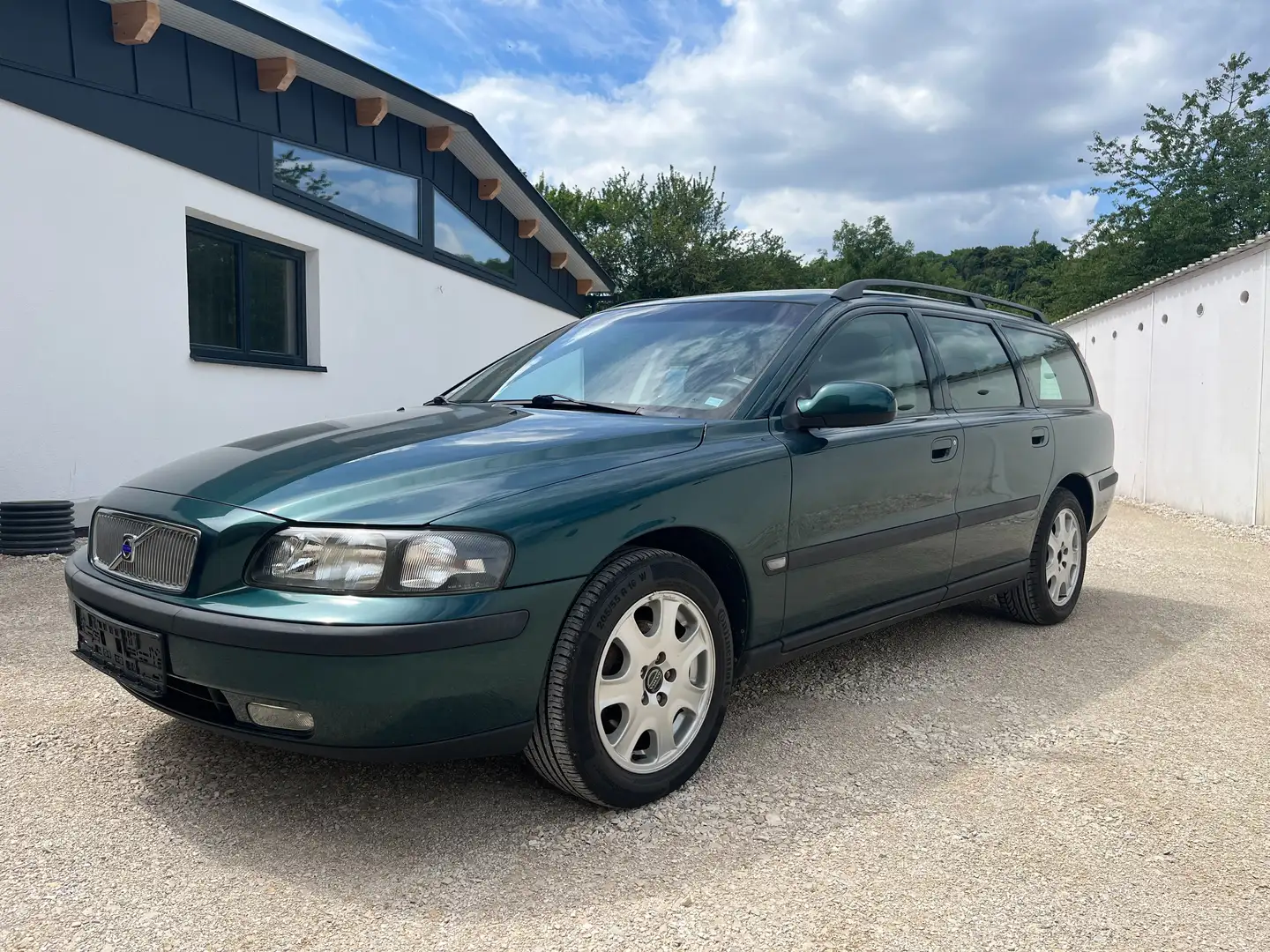 Volvo V70 V70 2.4 Comfort Vert - 1