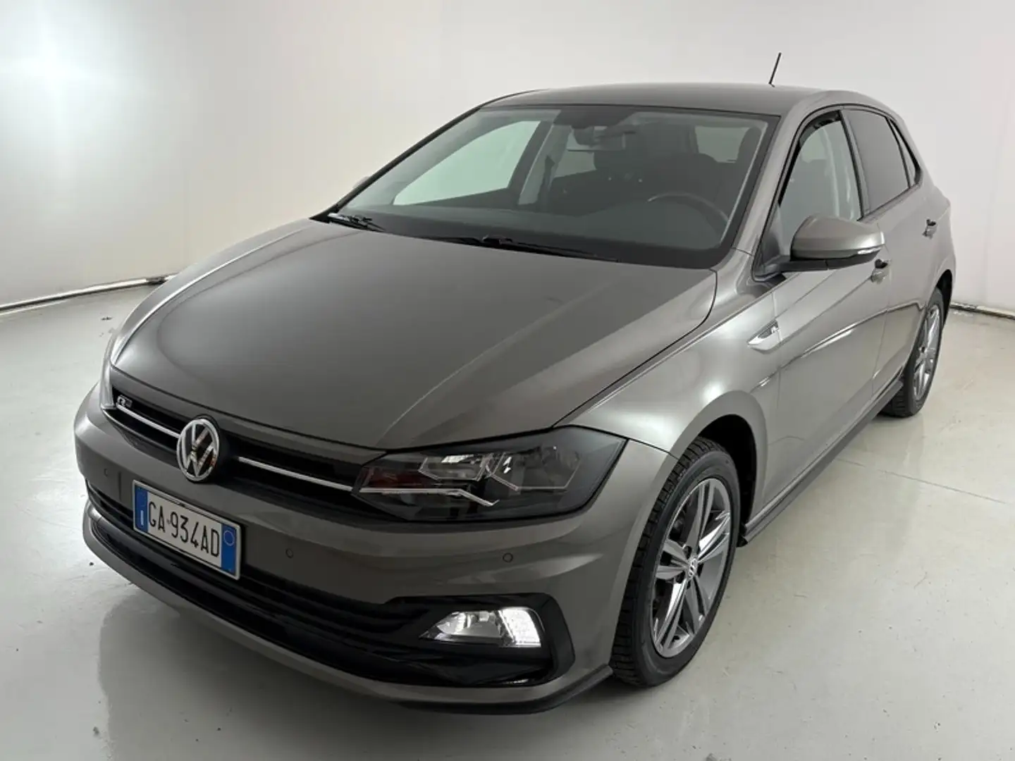 Volkswagen Polo 5 Porte 1.0 TGI Sport siva - 1