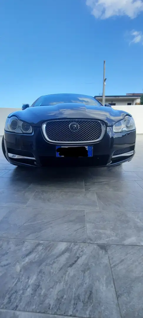 Jaguar XF 2.7d Premium Luxury auto - 1