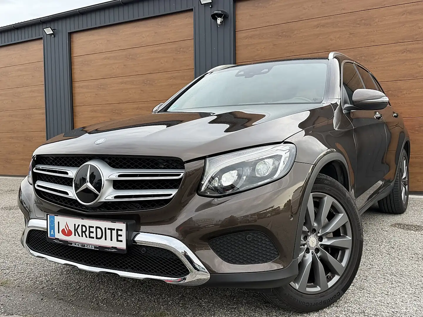 Mercedes-Benz GLC 250 d 4MATIC Aut. Braun - 2