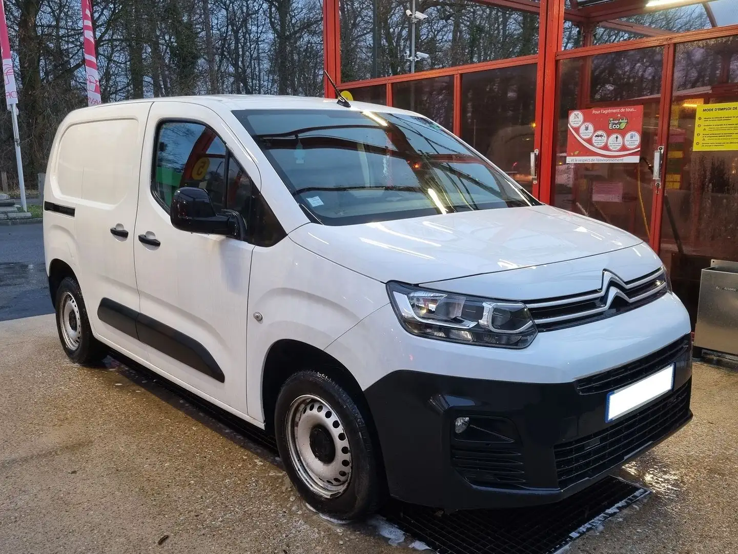Citroen Berlingo M 1.6 BLUEHDI 100 S\u0026S FEEL Blanc - 2