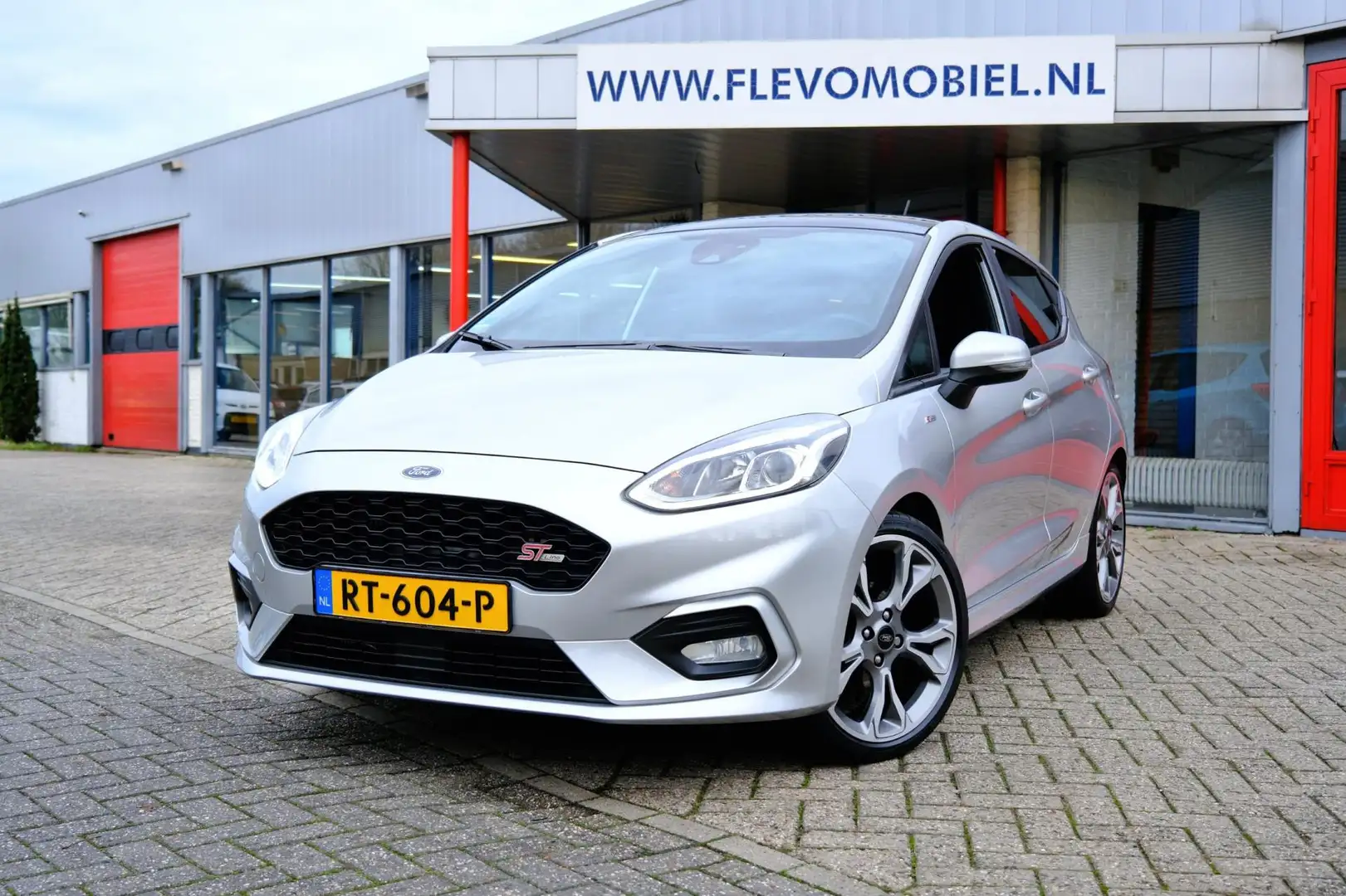 Ford Fiesta 1.0 EcoBoost ST-Line Pano|Navi|PDC|LMV|LED|Cruise Grijs - 1