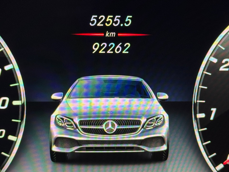 Mercedes-Benz E 400 Cabrio 4Matic AMG 25th Ed. Full Options — photo 4