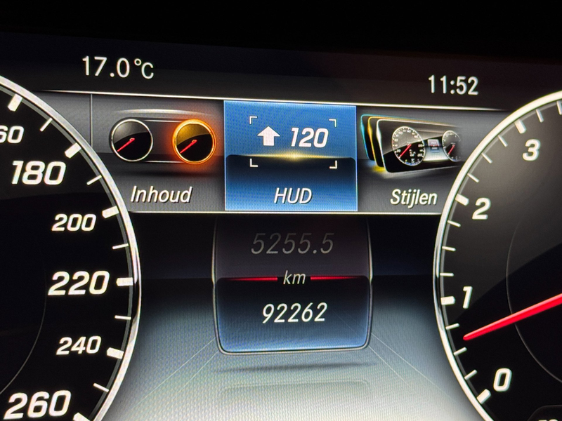 Mercedes-Benz E 400 Cabrio 4Matic AMG 25th Ed. Full Options — photo 33