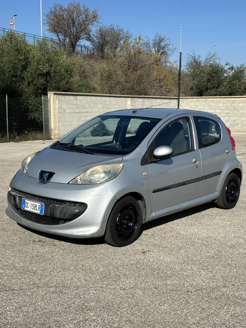 Peugeot 107 5p 1.0 12v Plaisir - 1