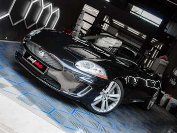 Jaguar XK Convertible 5.0 V8 – 380 ch – PORTOFOLIO