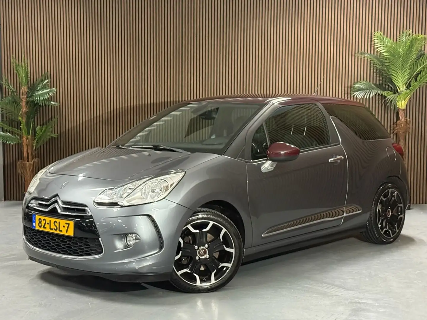 Citroen DS3 1.6 So Chic Grijs - 1