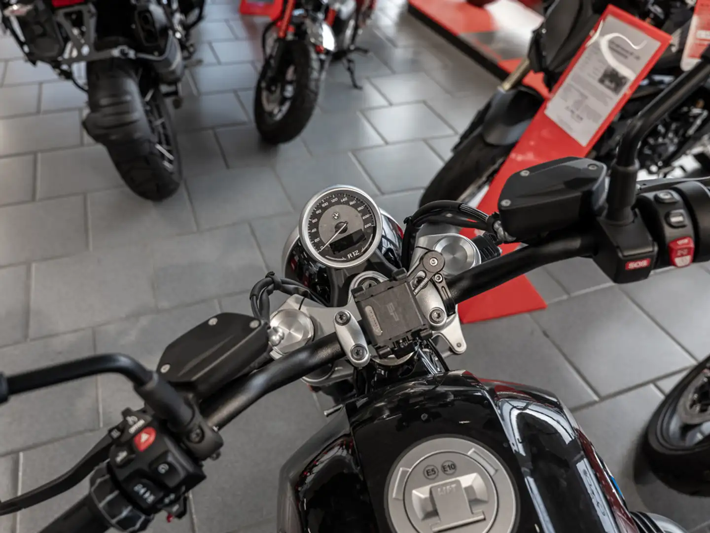 BMW R 12 KOMFORT-P. GRIFFHEIZUNG LED SCHEINWERFER Rood - 2