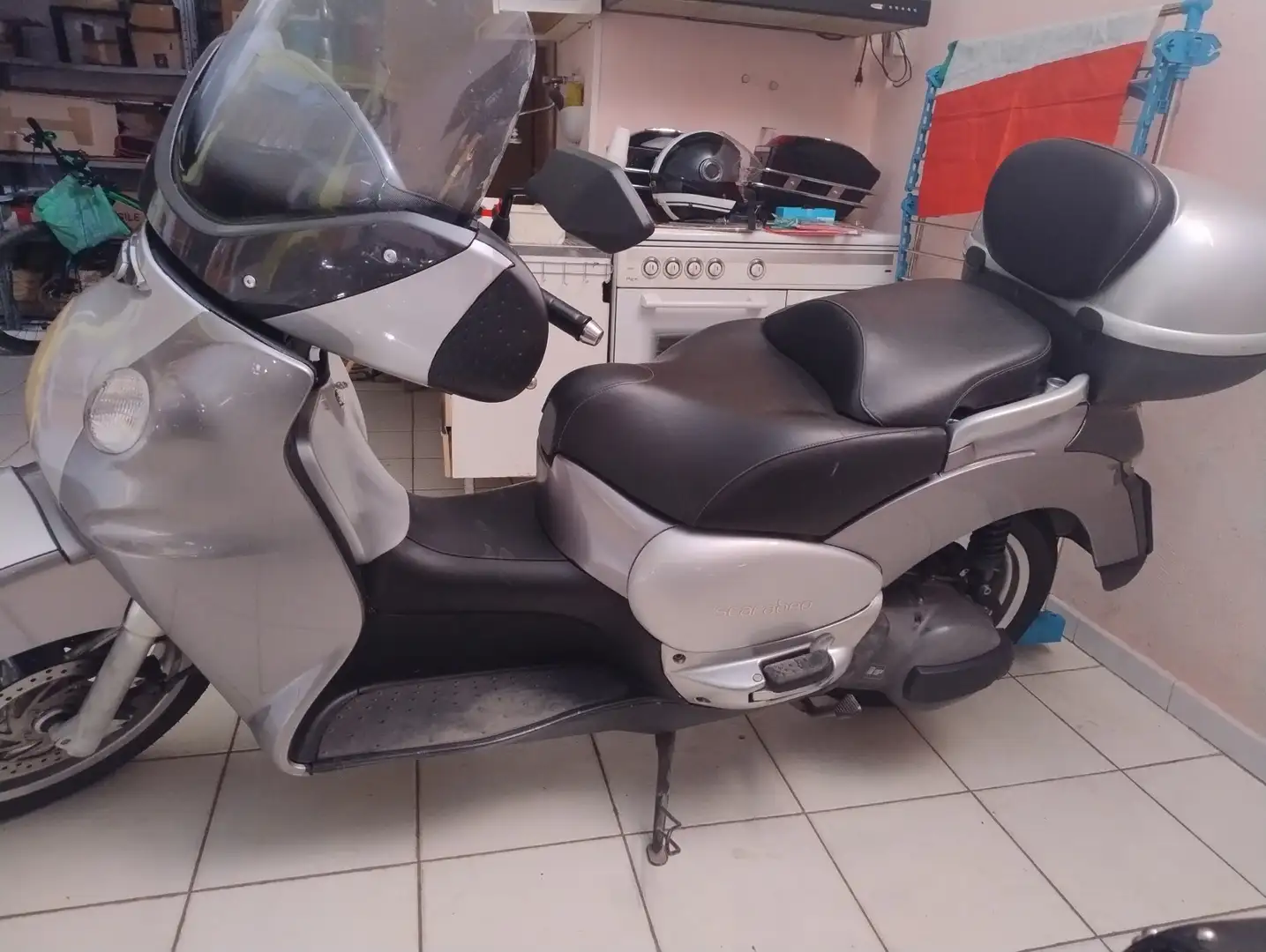 Aprilia Scarabeo Сірий - 1