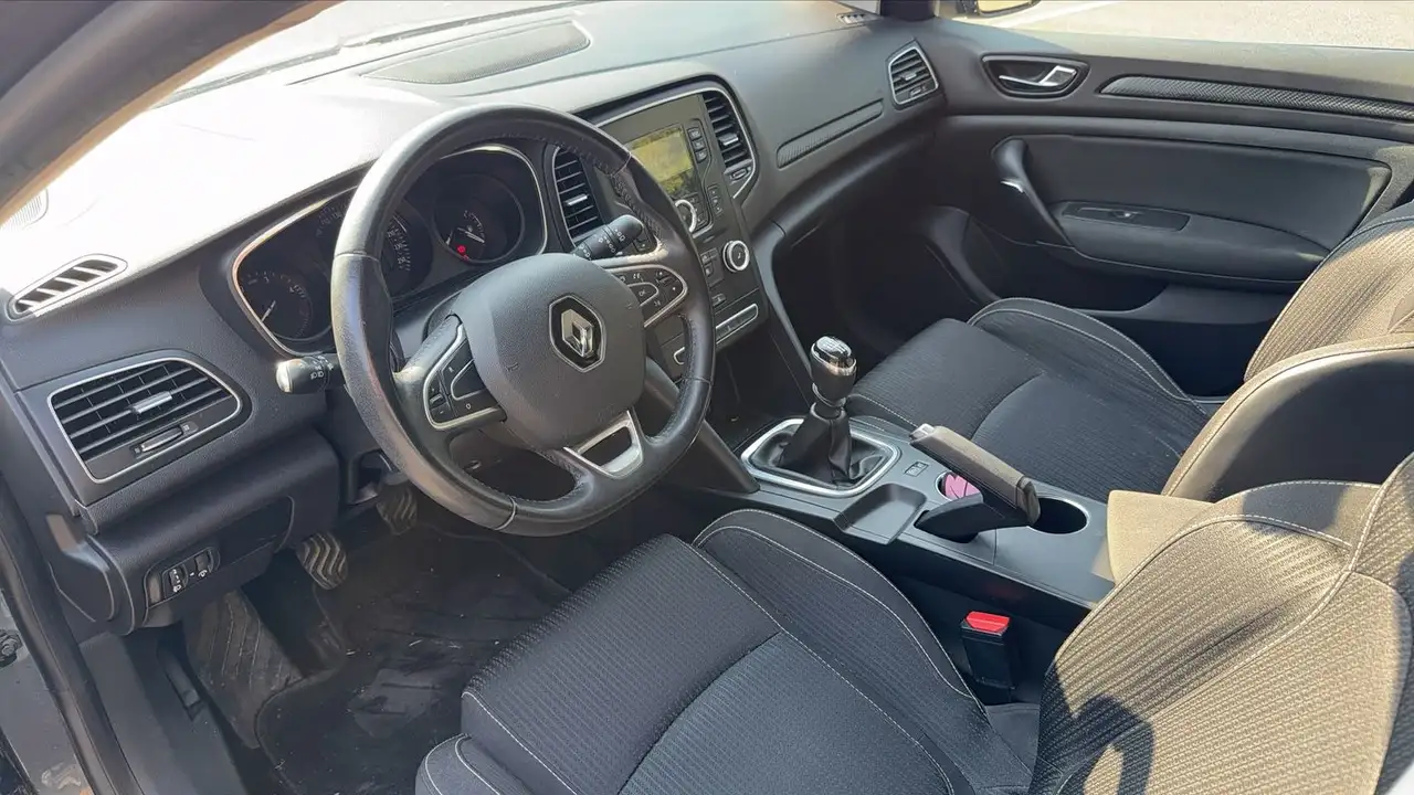 Renault Megane Berline — photo 8