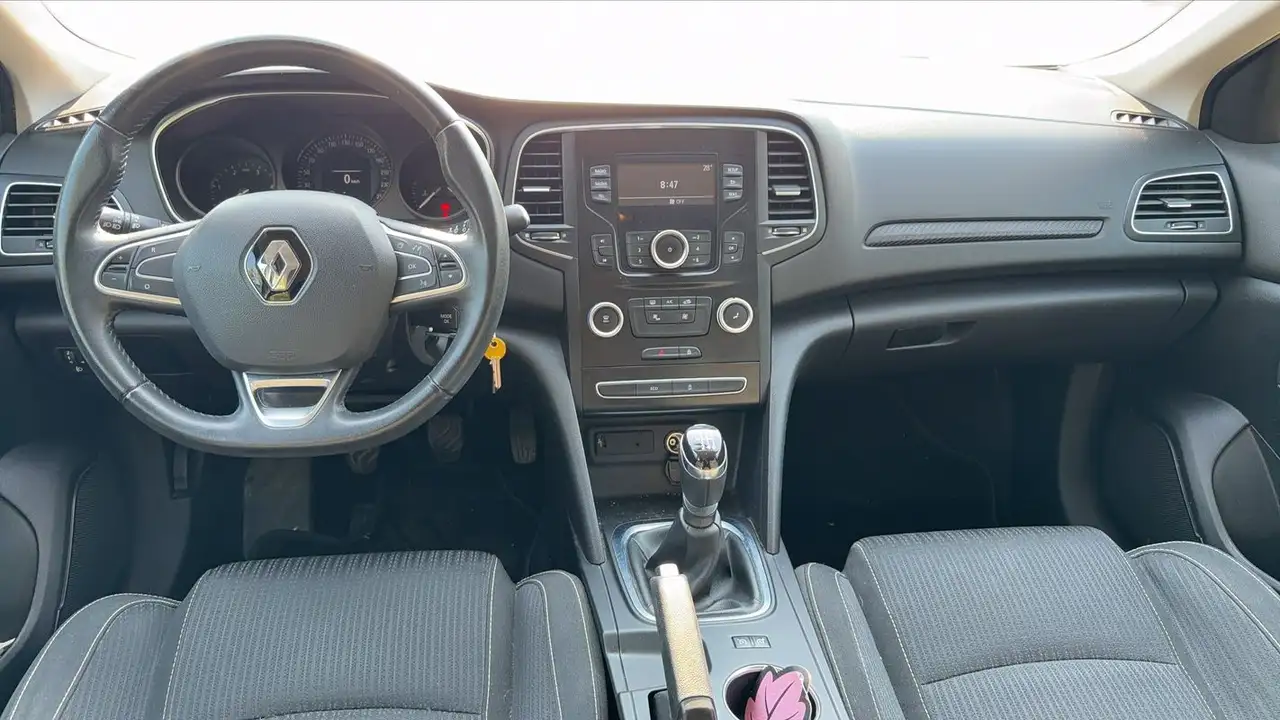 Renault Megane Berline — photo 11