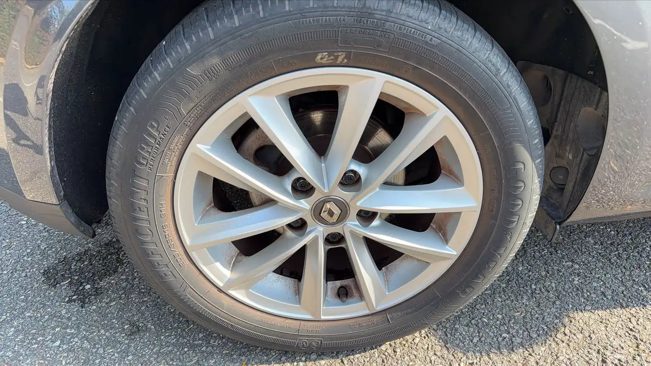 Renault Megane Berline — photo 16