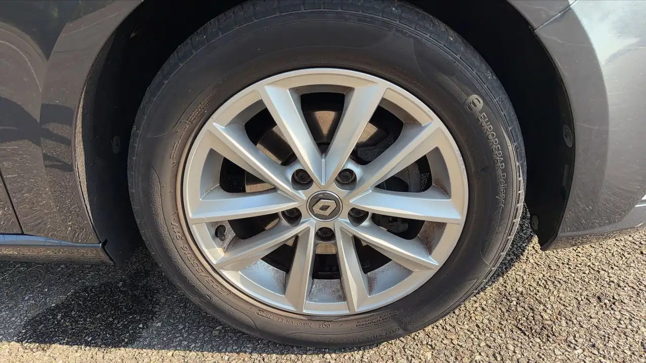 Renault Megane Berline — photo 17