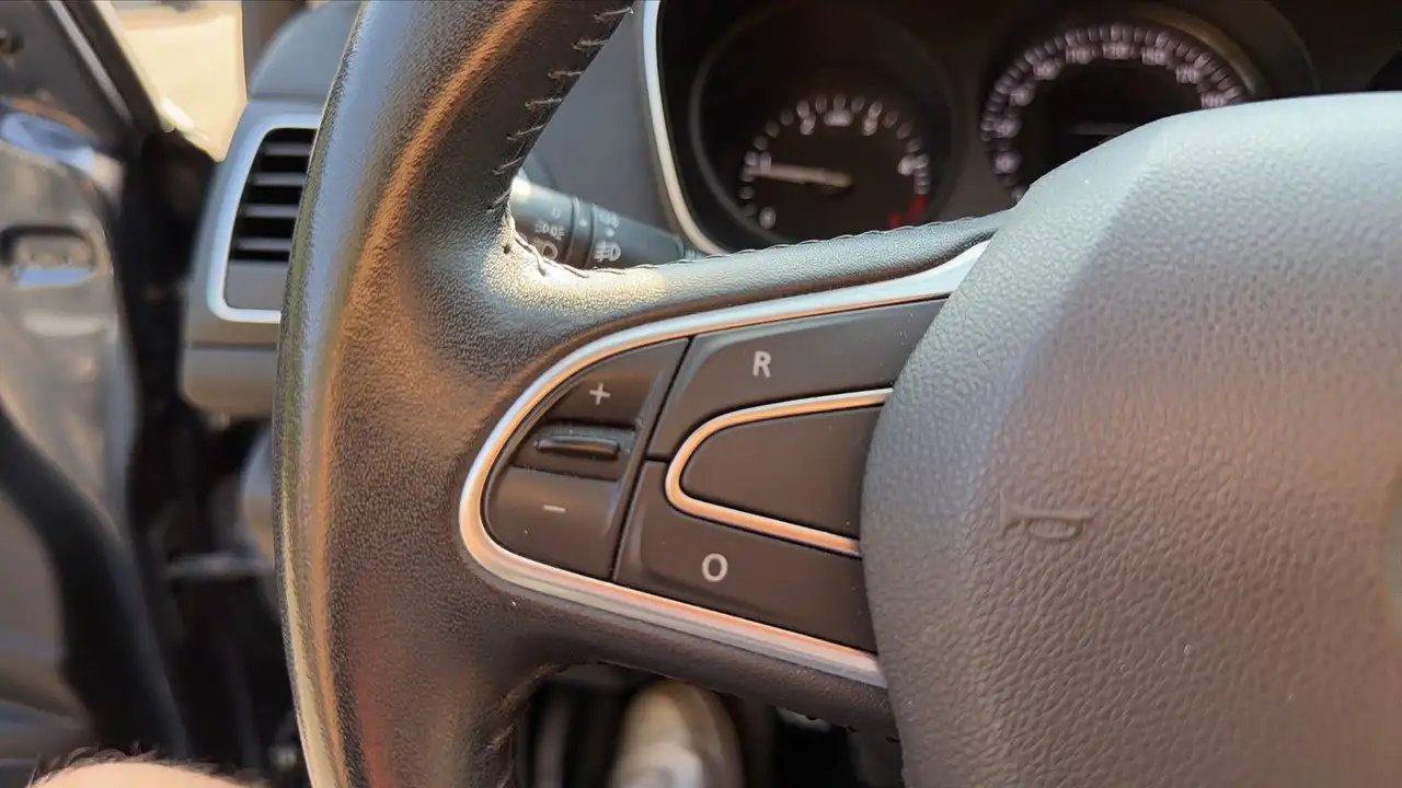 Renault Megane Berline — photo 29