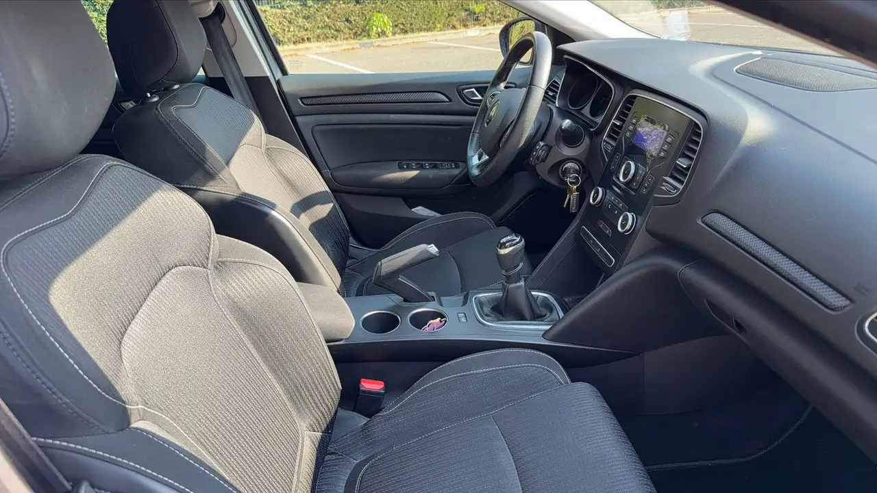 Renault Megane Berline — photo 25