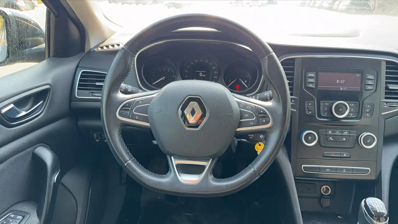 Renault Megane Berline — photo 24