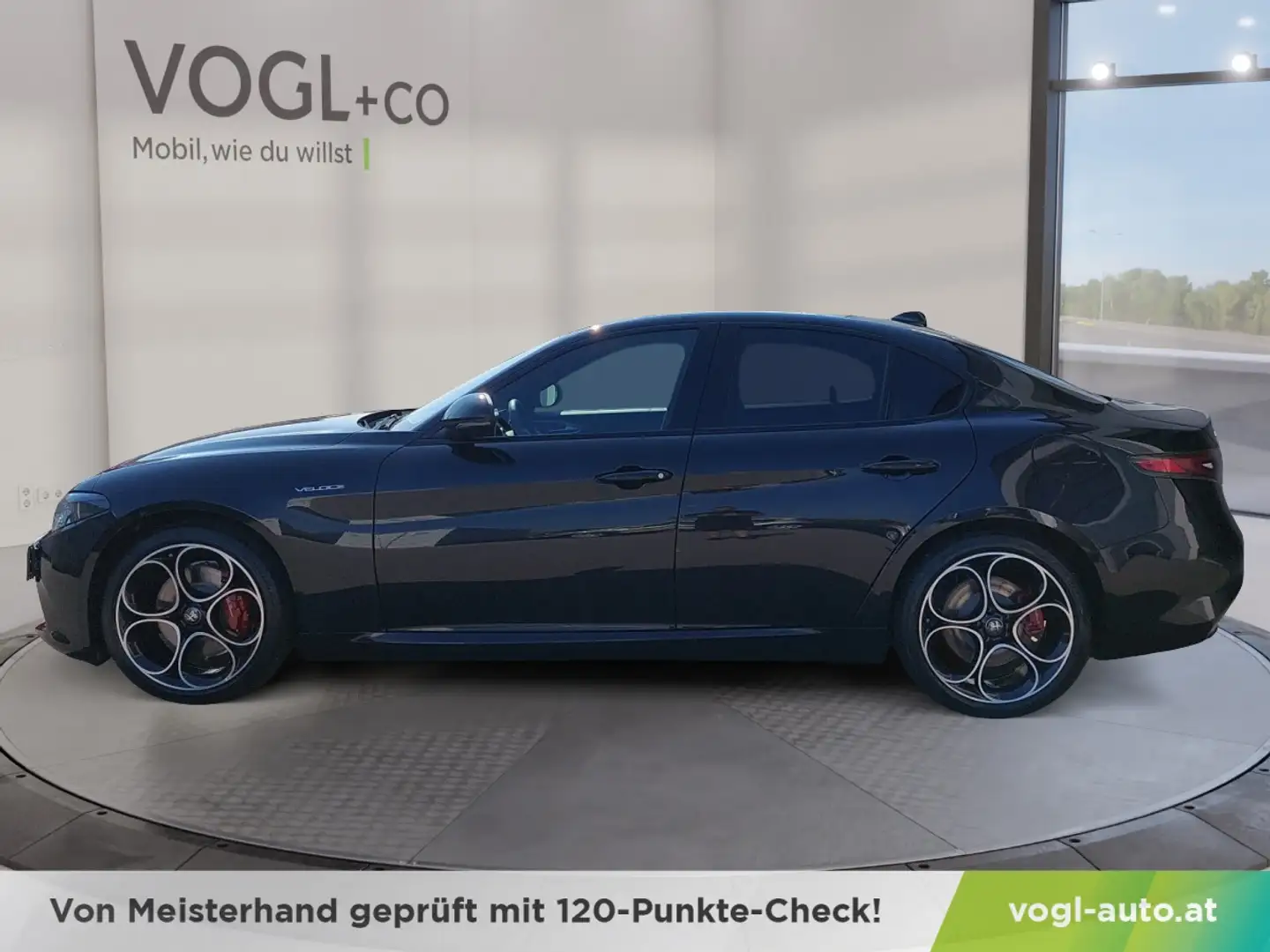 Alfa Romeo Giulia Veloce 2.2 Jtdm 210PS Aut Awd Schwarz - 2