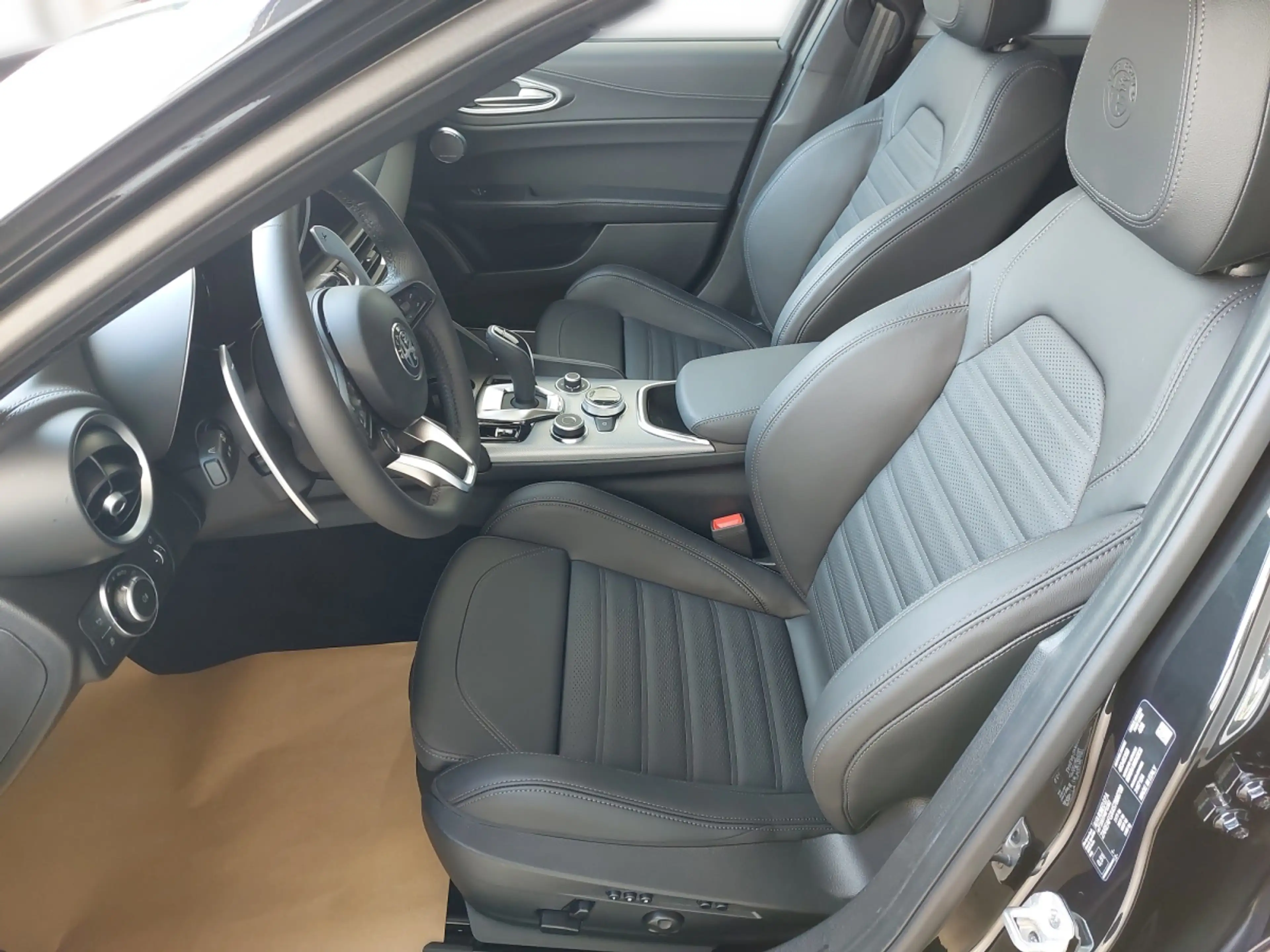 Alfa Romeo Giulia Veloce 2.2 Jtdm 210PS Aut Awd — photo 5