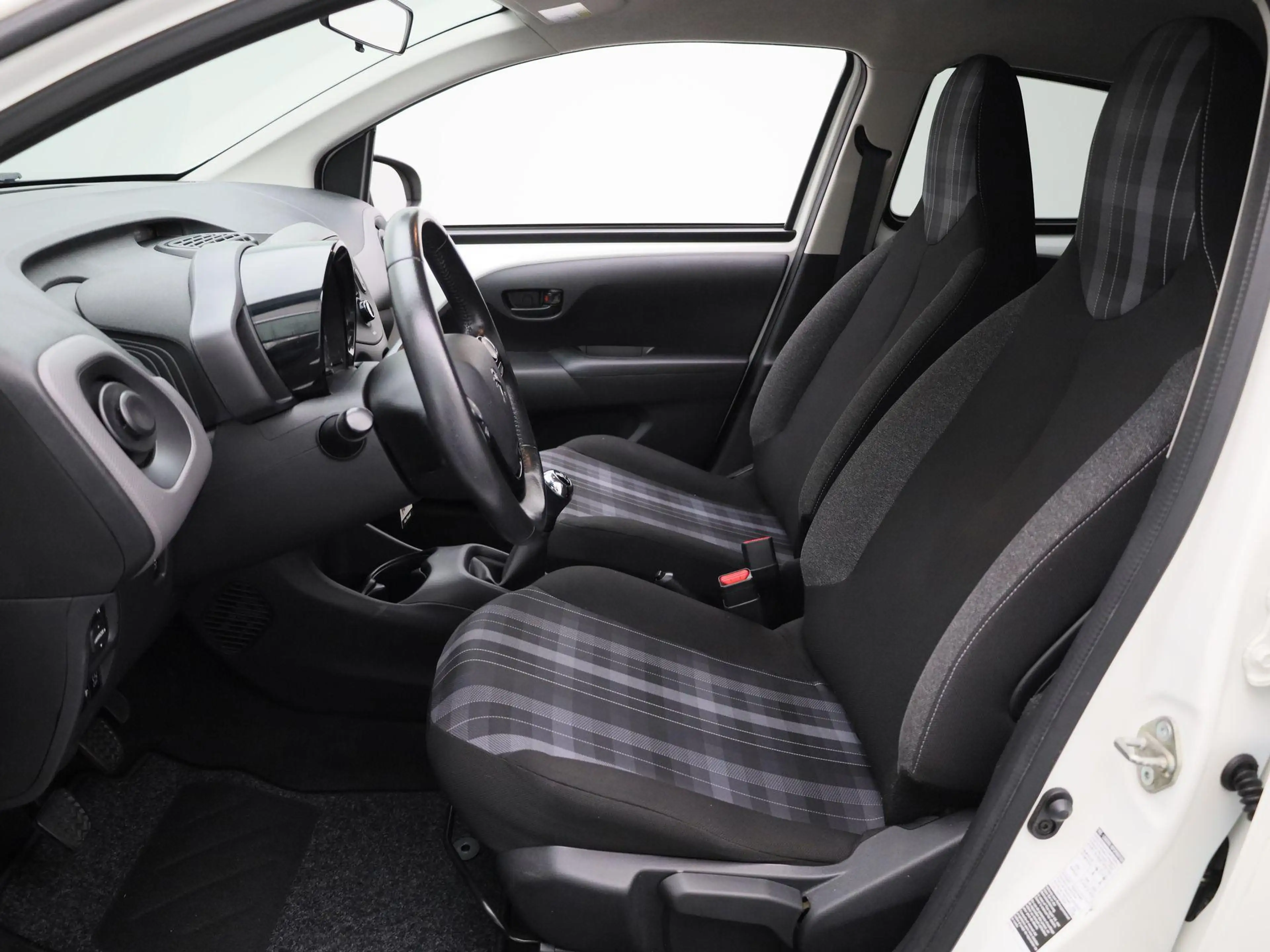 Peugeot 108 1.0 e-VTi Active | Airco | Bluetooth | Bi-xenon | — photo 11
