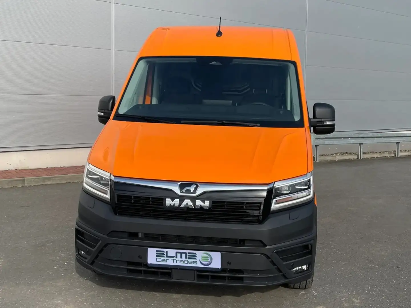 MAN TGE MAN Industrial  Automático de 5 Puertas Naranja - 2