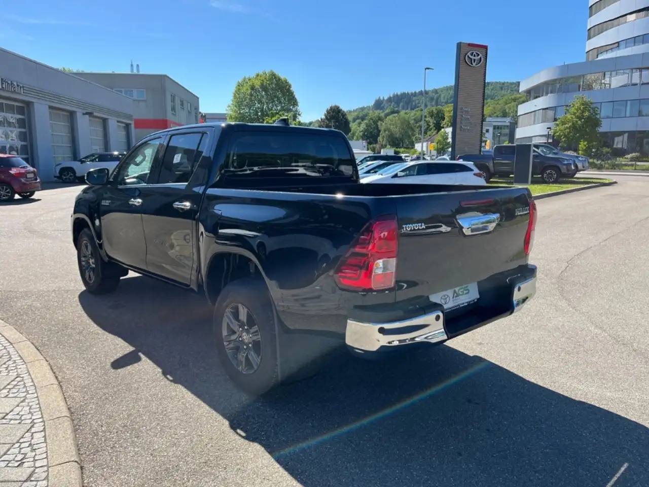 Toyota Hilux Double Cab Comfort 4x4 2.8 D-4D EU6d 5