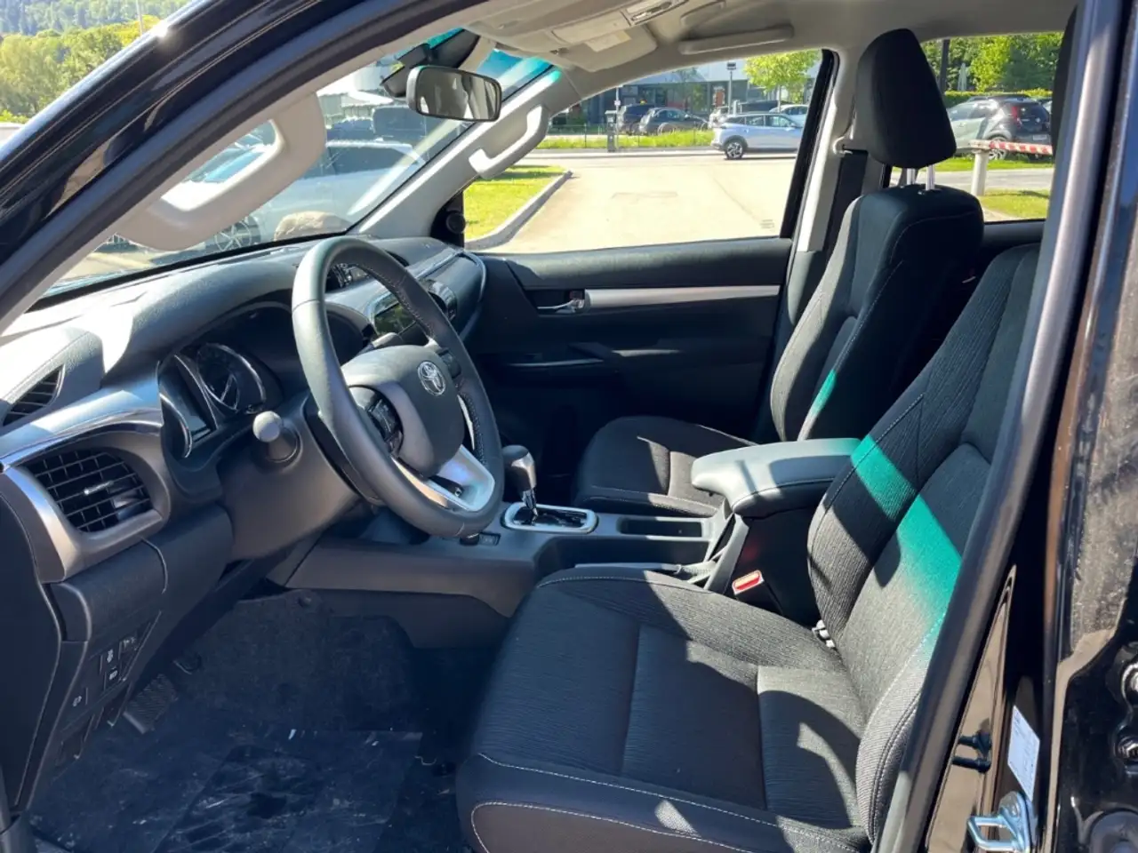 Toyota Hilux Double Cab Comfort 4x4 2.8 D-4D EU6d 13