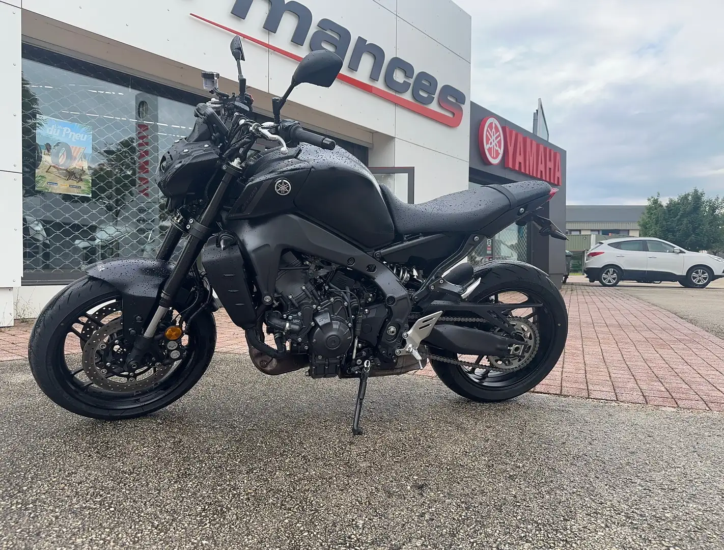 Yamaha MT-09 Noir - 1