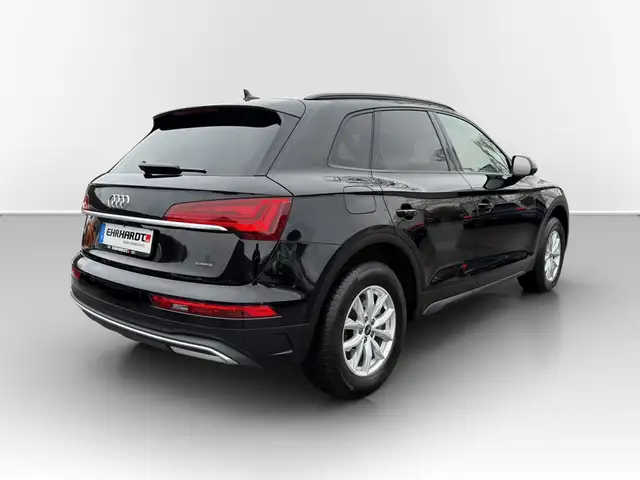 Audi Q5 view 5