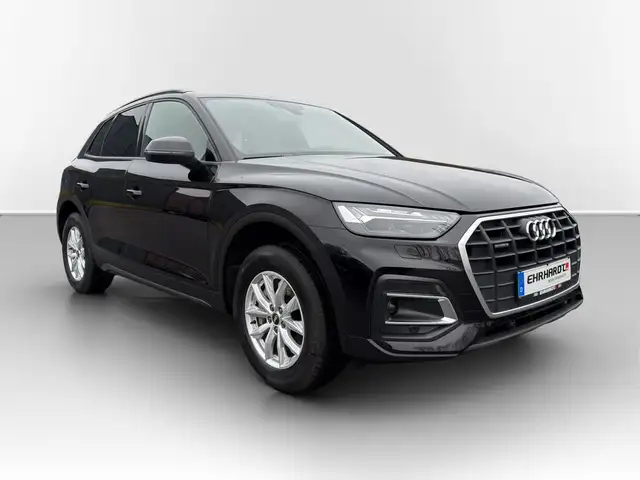 Audi Q5 view 3