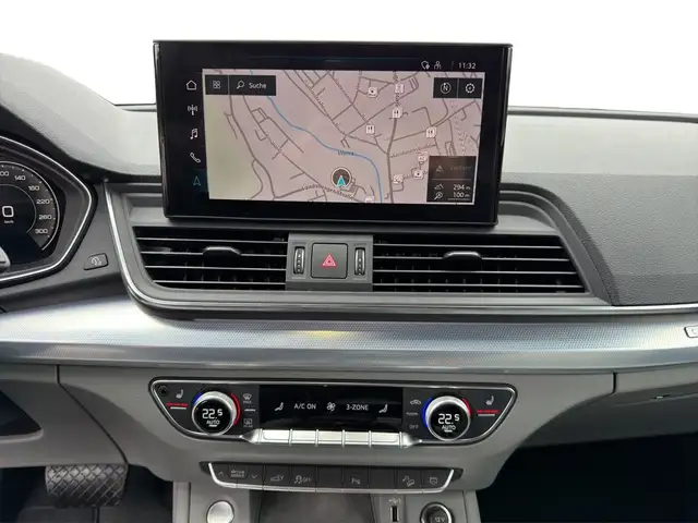 Audi Q5 view 14