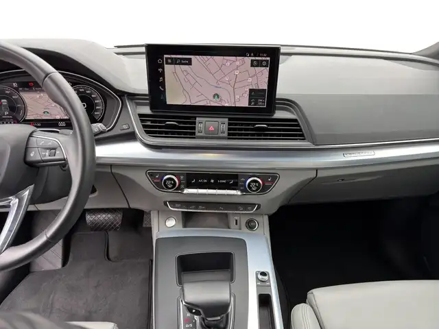 Audi Q5 view 15