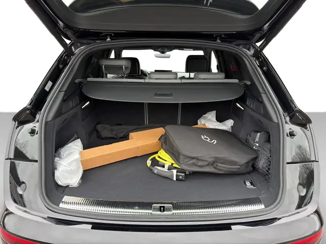 Audi Q5 view 9