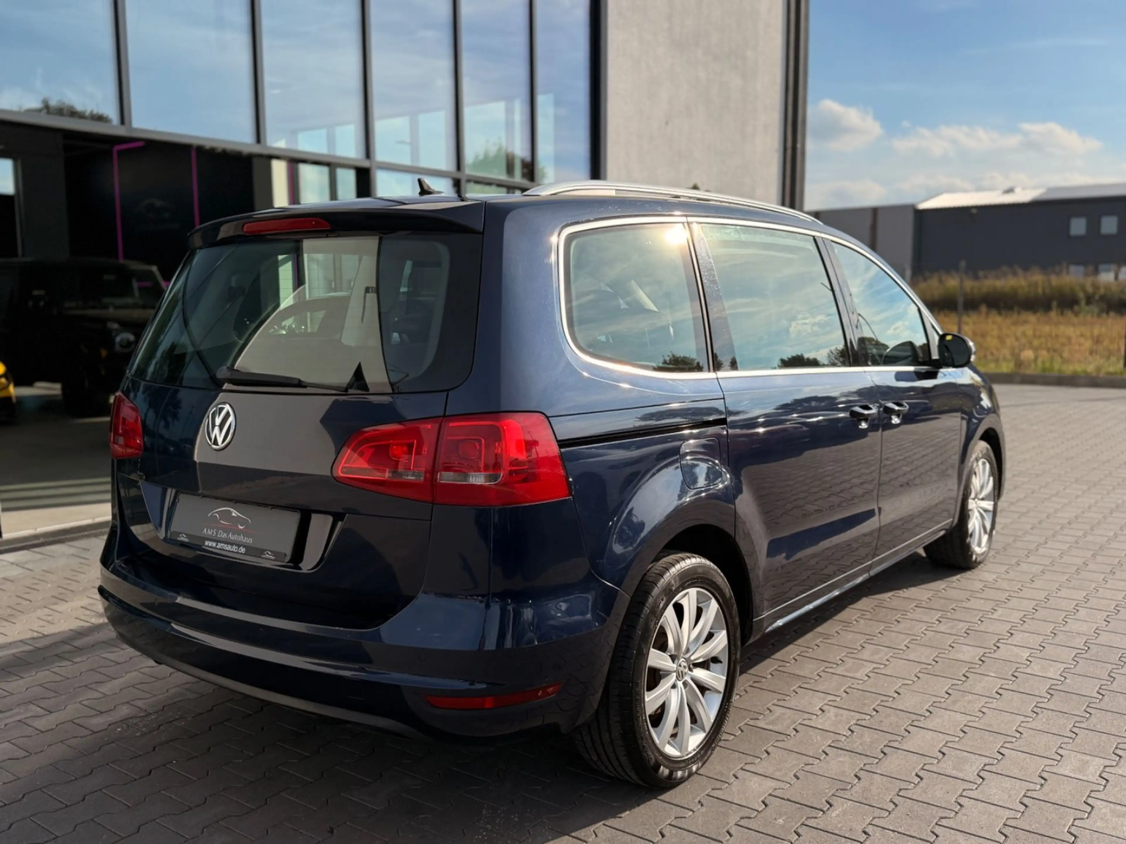 Volkswagen Sharan Highline 2.0 TDI DSG Navi Pano. 7 Sitzer — photo 3