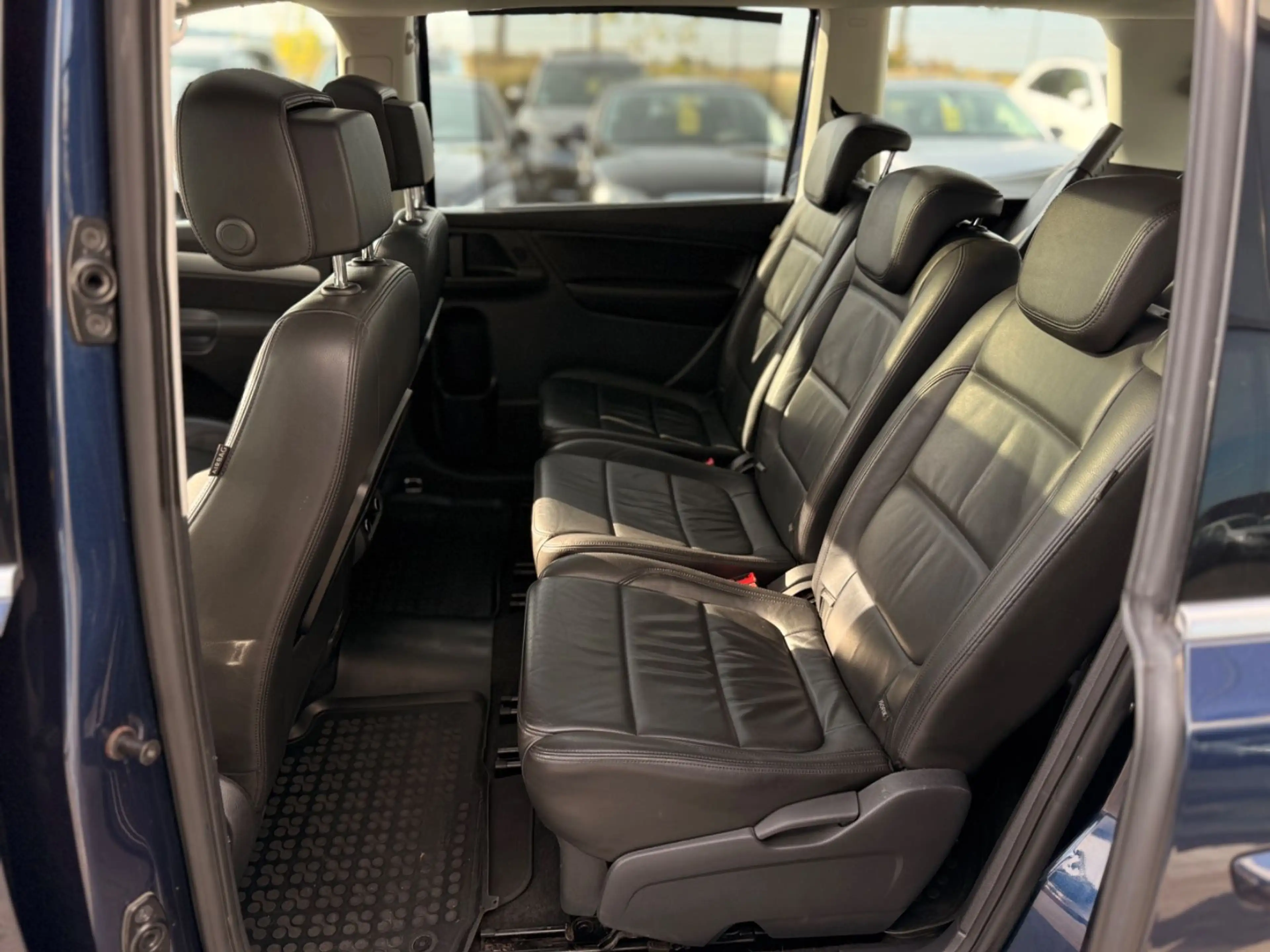 Volkswagen Sharan Highline 2.0 TDI DSG Navi Pano. 7 Sitzer — photo 15