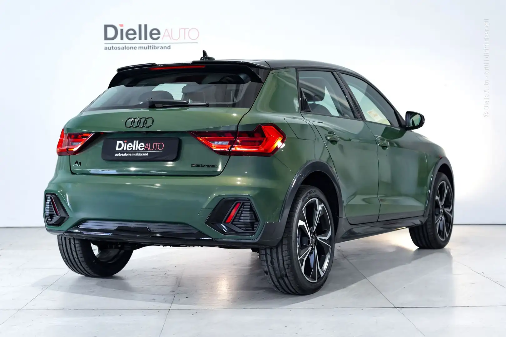 Audi A1 A1 allstreet 30 TFSI S tronic Identity Contrast 1 Grün - 2