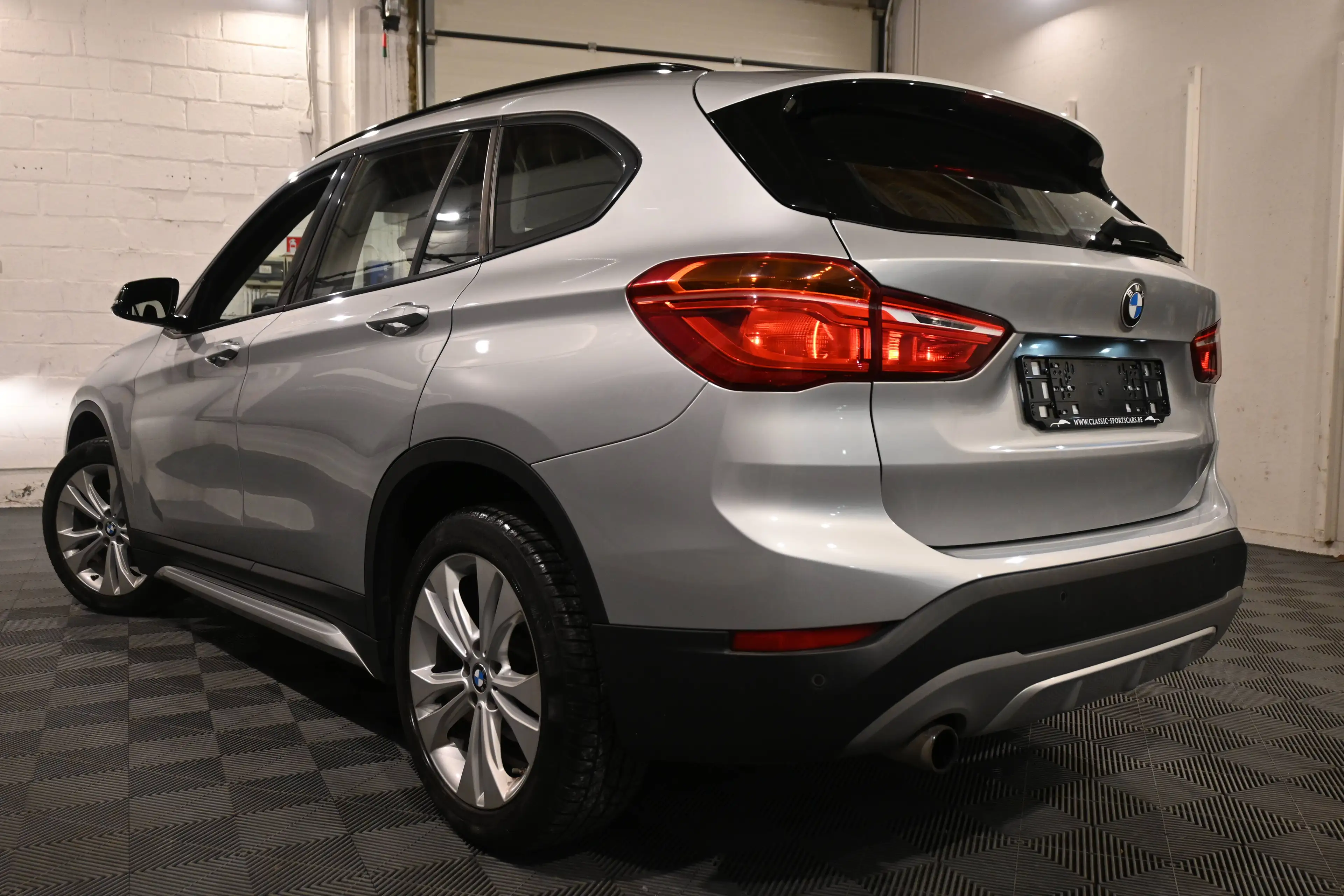 BMW X1 X1 1.5i sDrive18 PACK SPORT / BLUETOOTH / TELEPHONE / COFFRE ELECTRIQUE / CARNET COMPLET BMW !! — photo 8