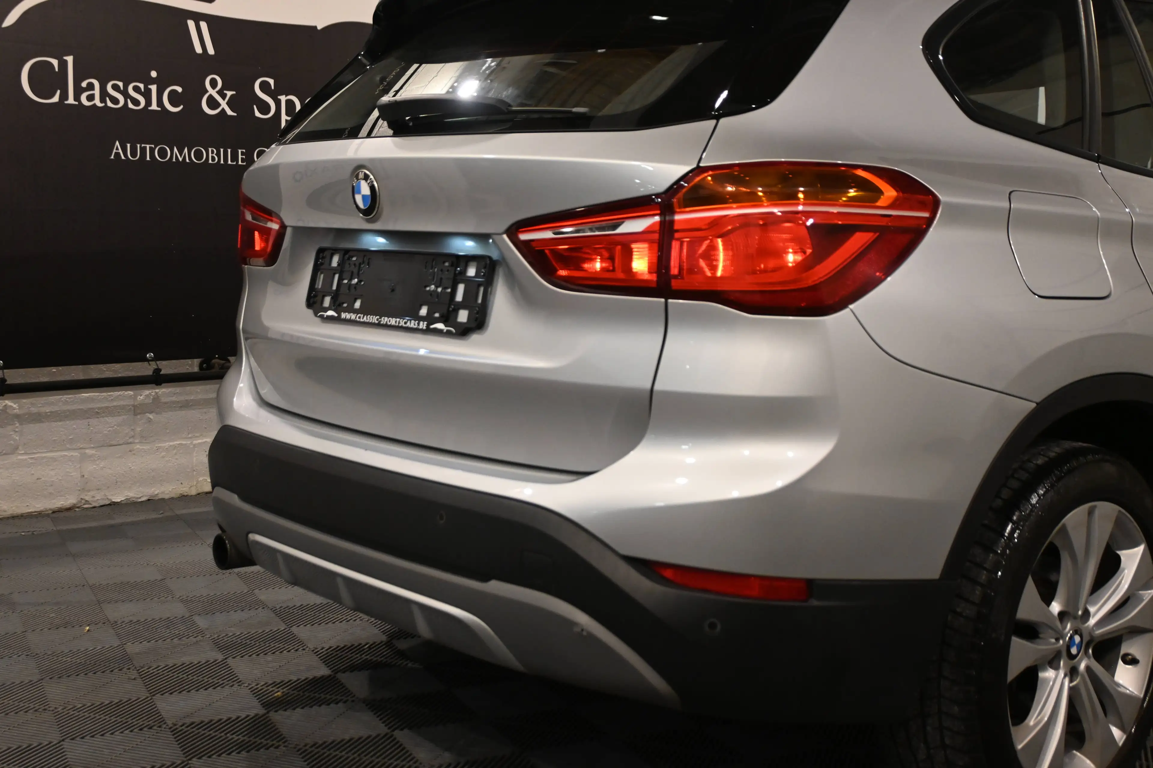 BMW X1 X1 1.5i sDrive18 PACK SPORT / BLUETOOTH / TELEPHONE / COFFRE ELECTRIQUE / CARNET COMPLET BMW !! — photo 6