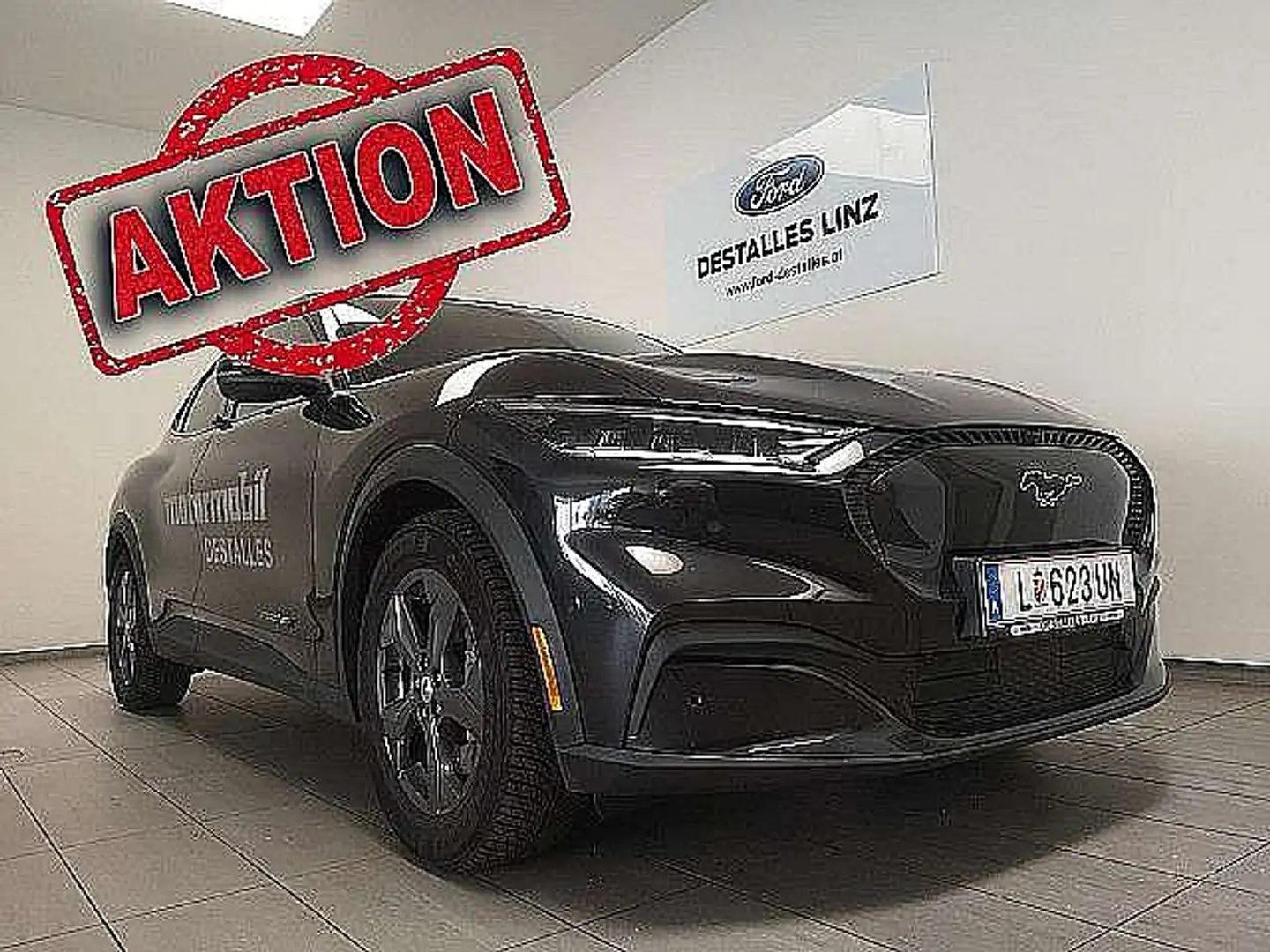 Ford Mustang Mach-E Elektro Extended Range Grigio - 1