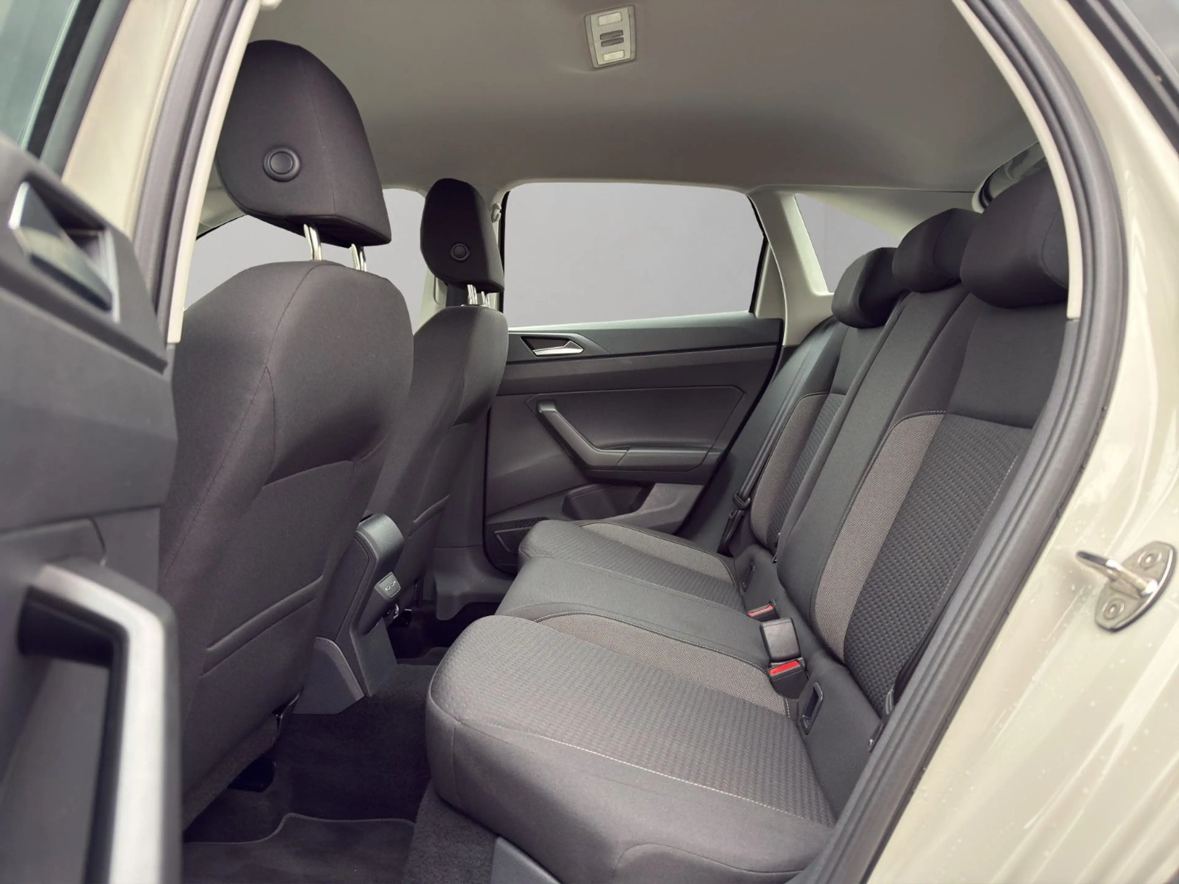 Volkswagen Taigo 1.0 TSI DSG LED PDC ACC VICO DAB KEYLESS — photo 11