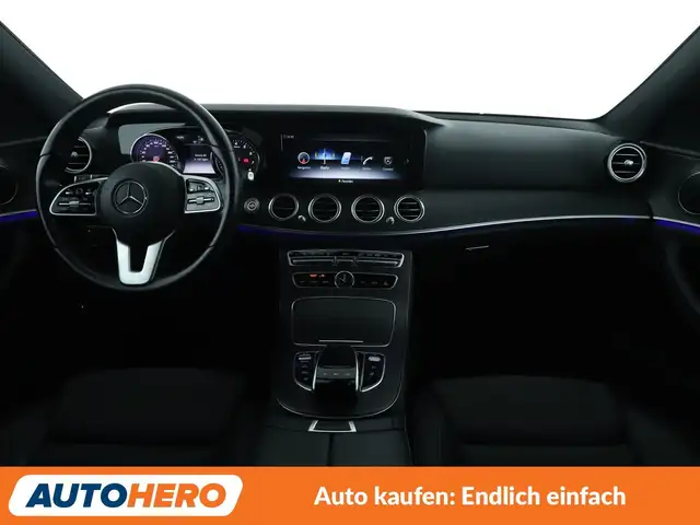 Mercedes-Benz E view 12