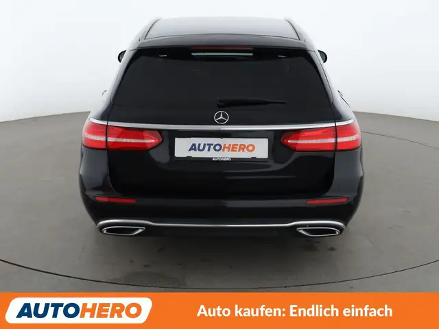 Mercedes-Benz E view 5