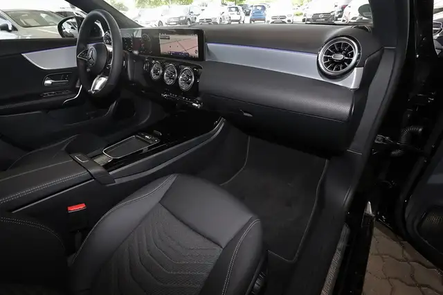 Mercedes-Benz A-Class view 8