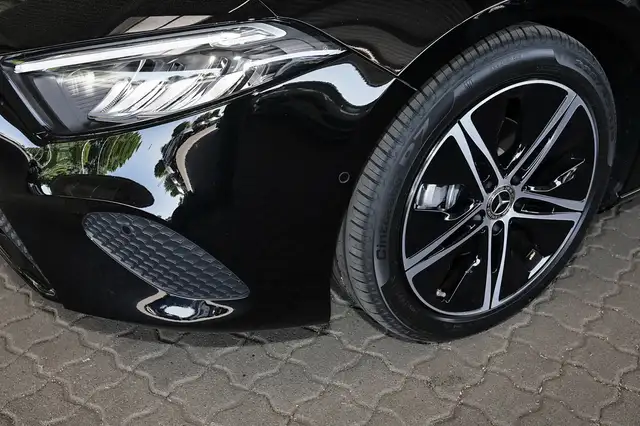 Mercedes-Benz A-Class view 3