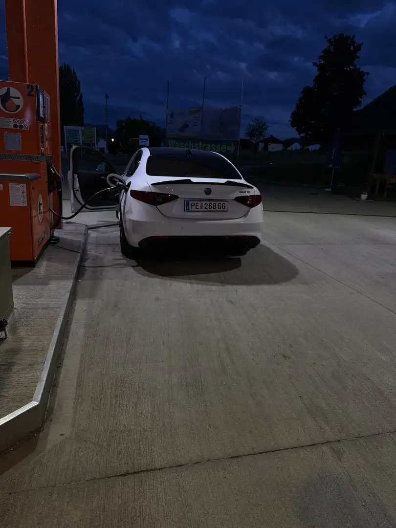 Alfa Romeo Giulia 2,2 150 AT RWD - 1