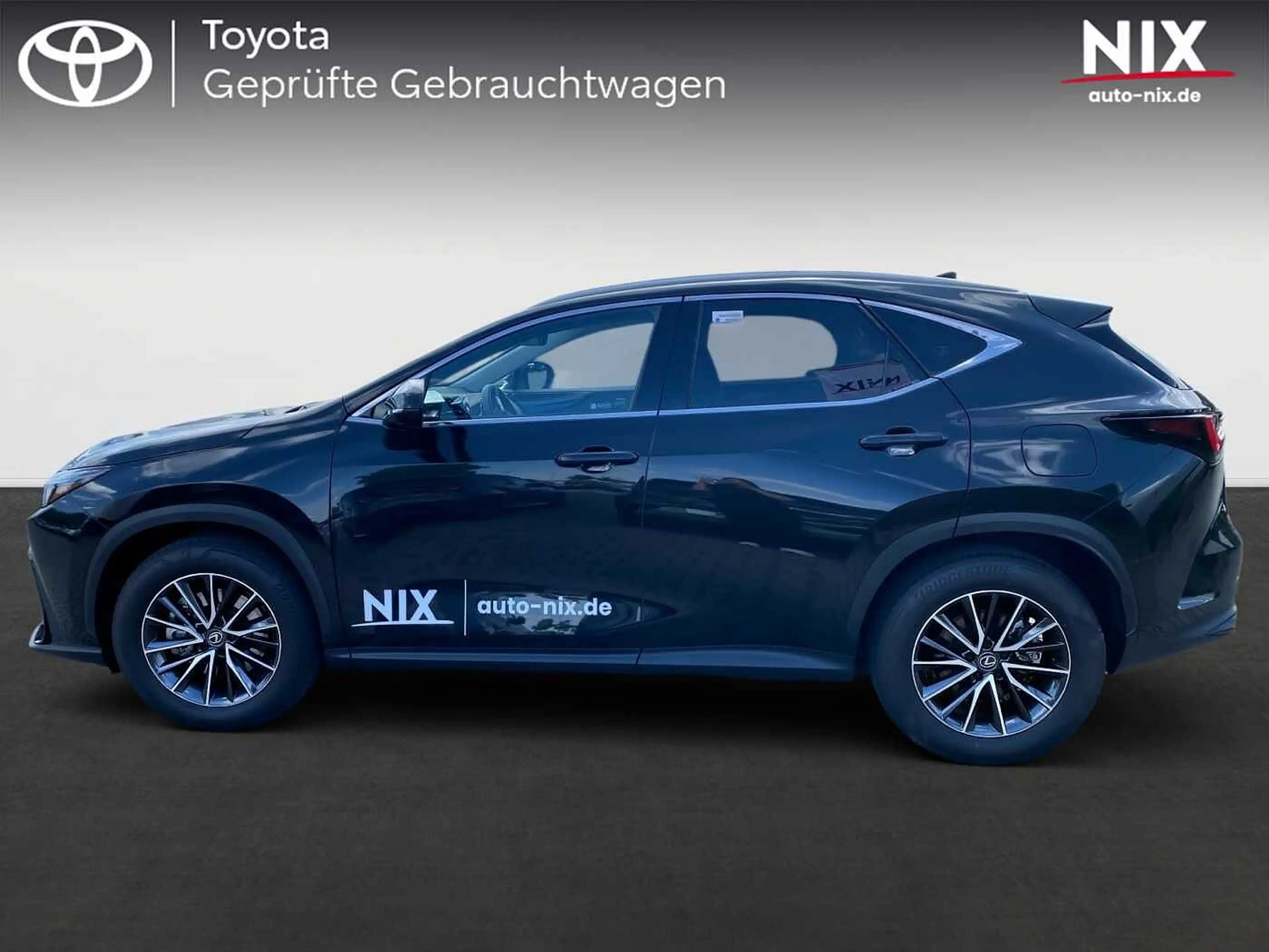 Lexus NX 450h+ 2.5 Plug-In Executive AWD PANO HUD — photo 3