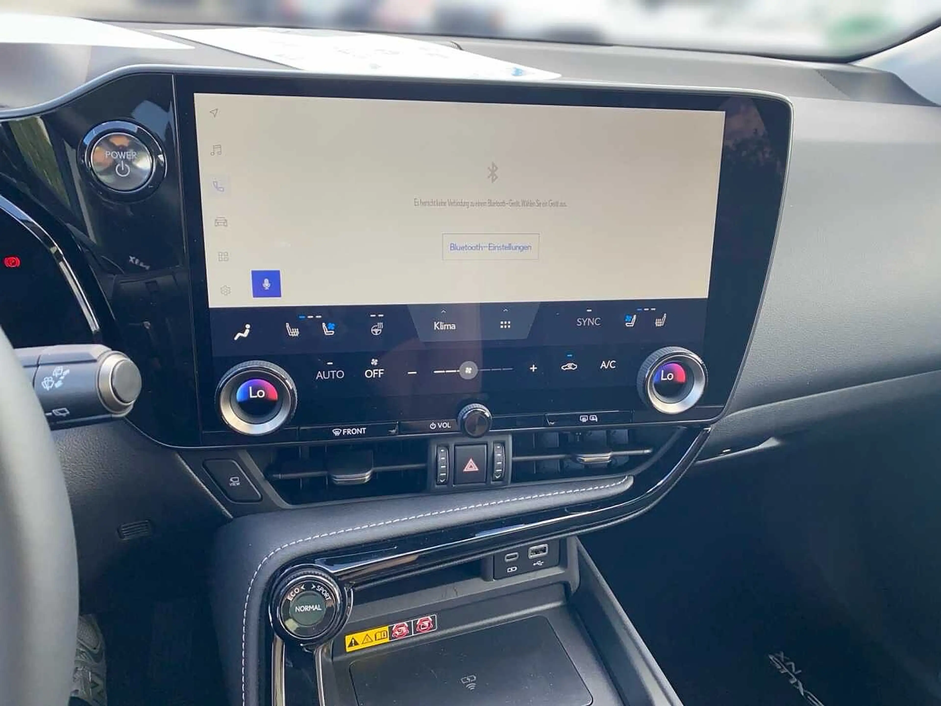Lexus NX 450h+ 2.5 Plug-In Executive AWD PANO HUD — photo 12