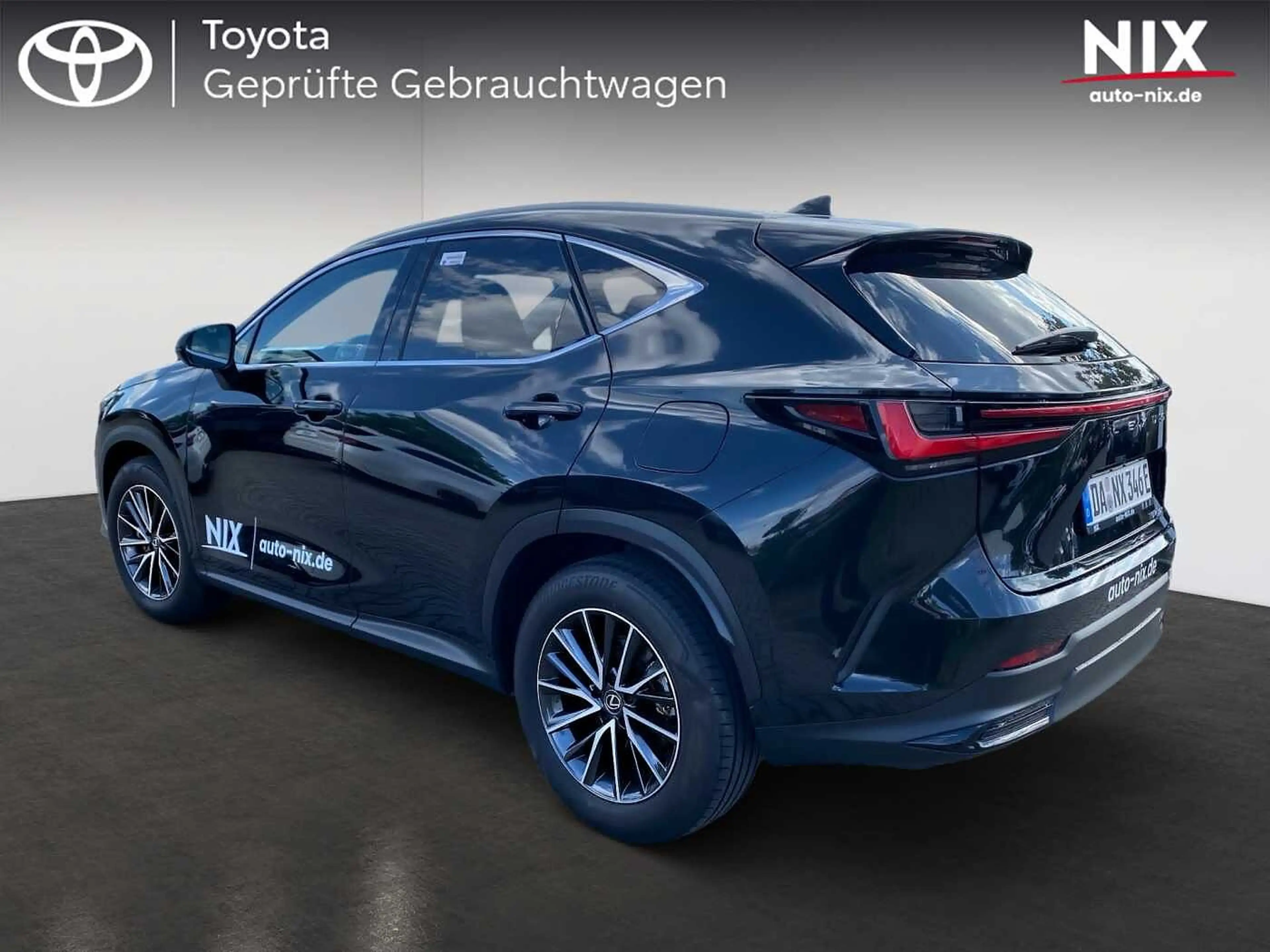 Lexus NX 450h+ 2.5 Plug-In Executive AWD PANO HUD — photo 2