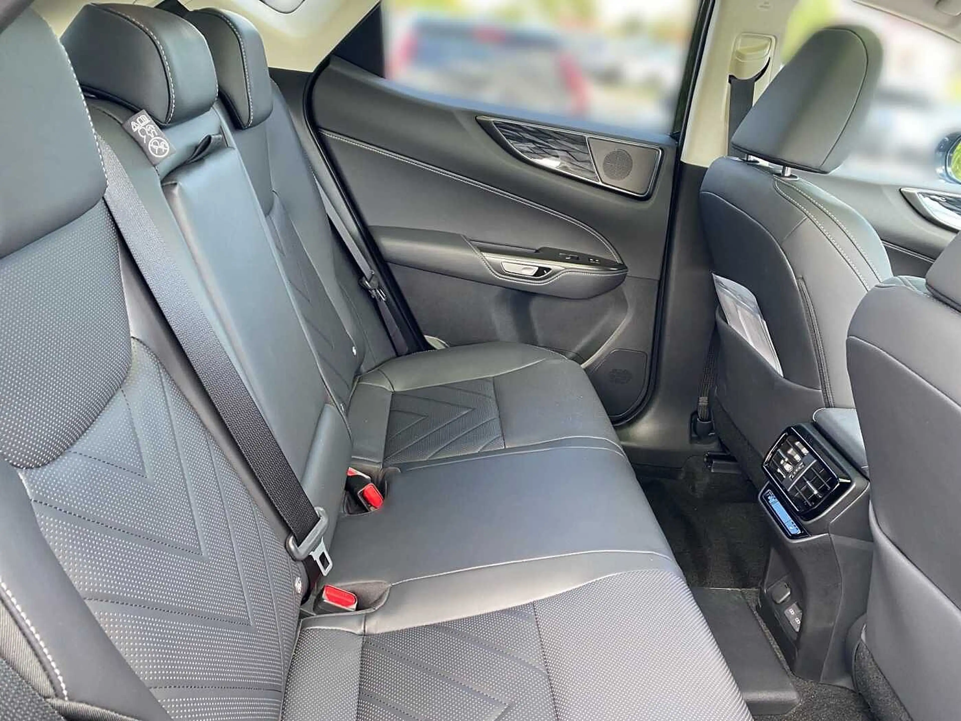 Lexus NX 450h+ 2.5 Plug-In Executive AWD PANO HUD — photo 7