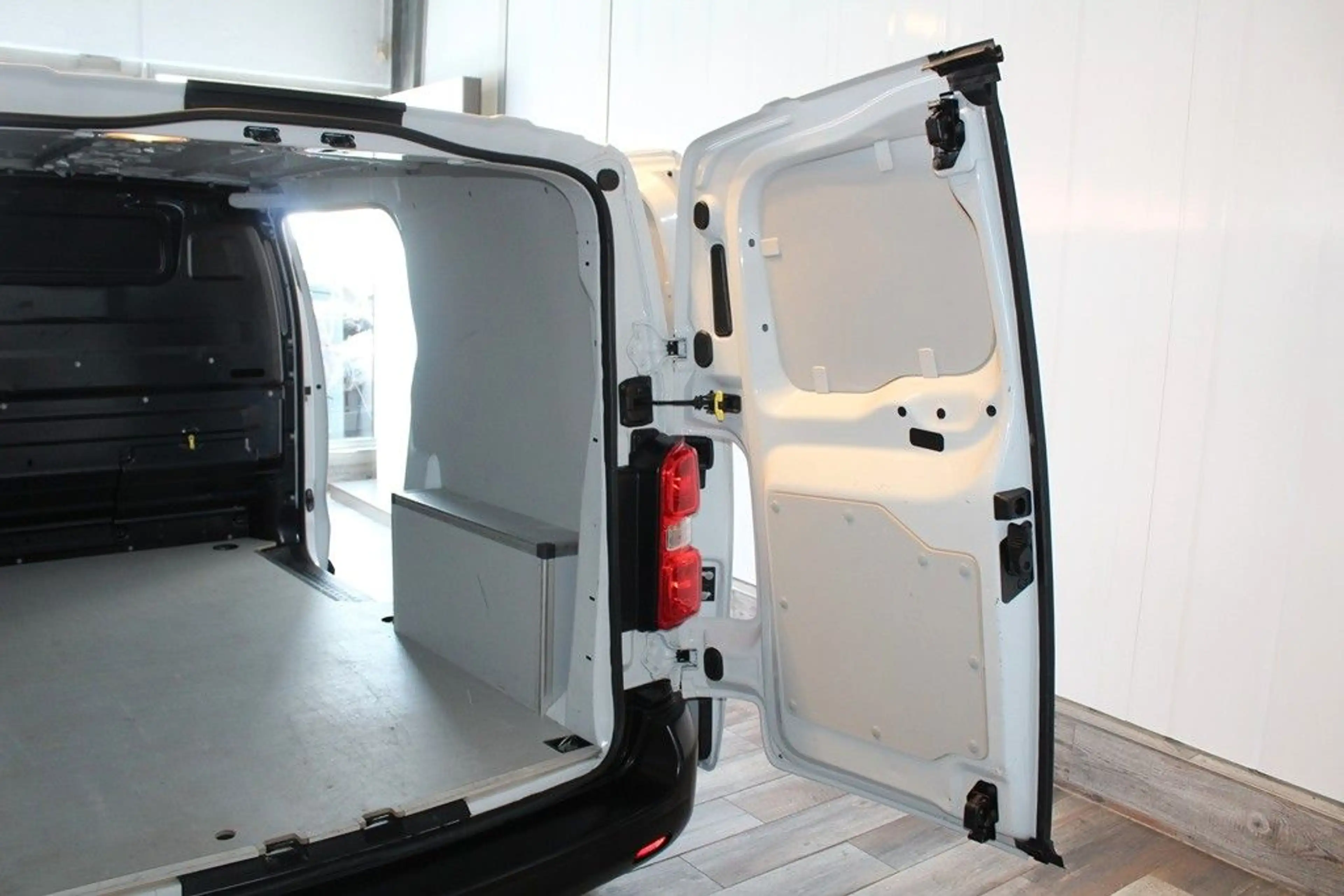 Peugeot Expert KW L2 1.5 BlueHdi 120 Premium *DAB*KLIMA — photo 13